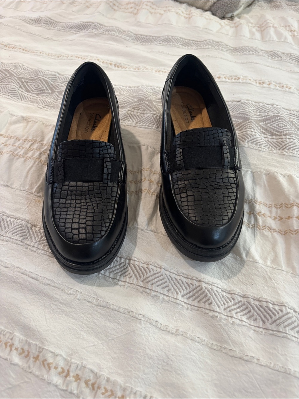 Clarks Black Leather Women's Loafers - Picture 2 of 4
